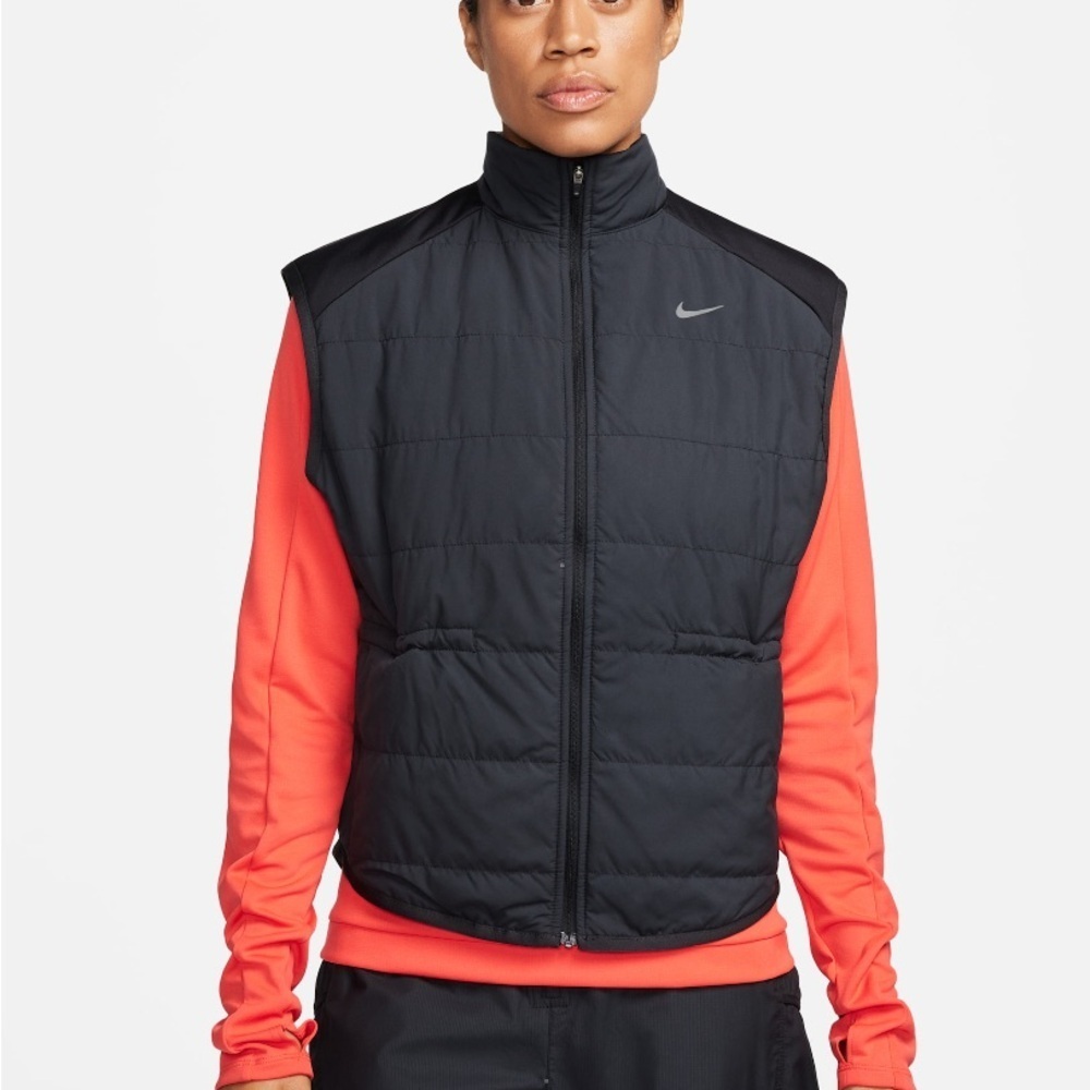 Nike Therma-FIT Swift
Women's Running Vest Size XL (16/18)